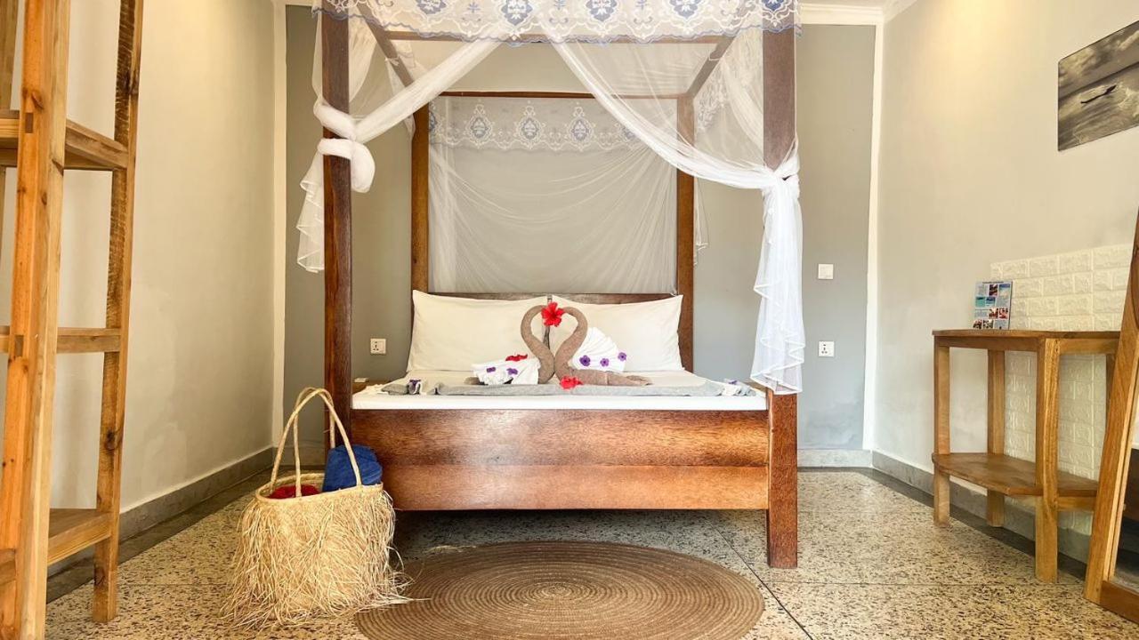 Seashore Beach Hotel キウェンワ エクステリア 写真