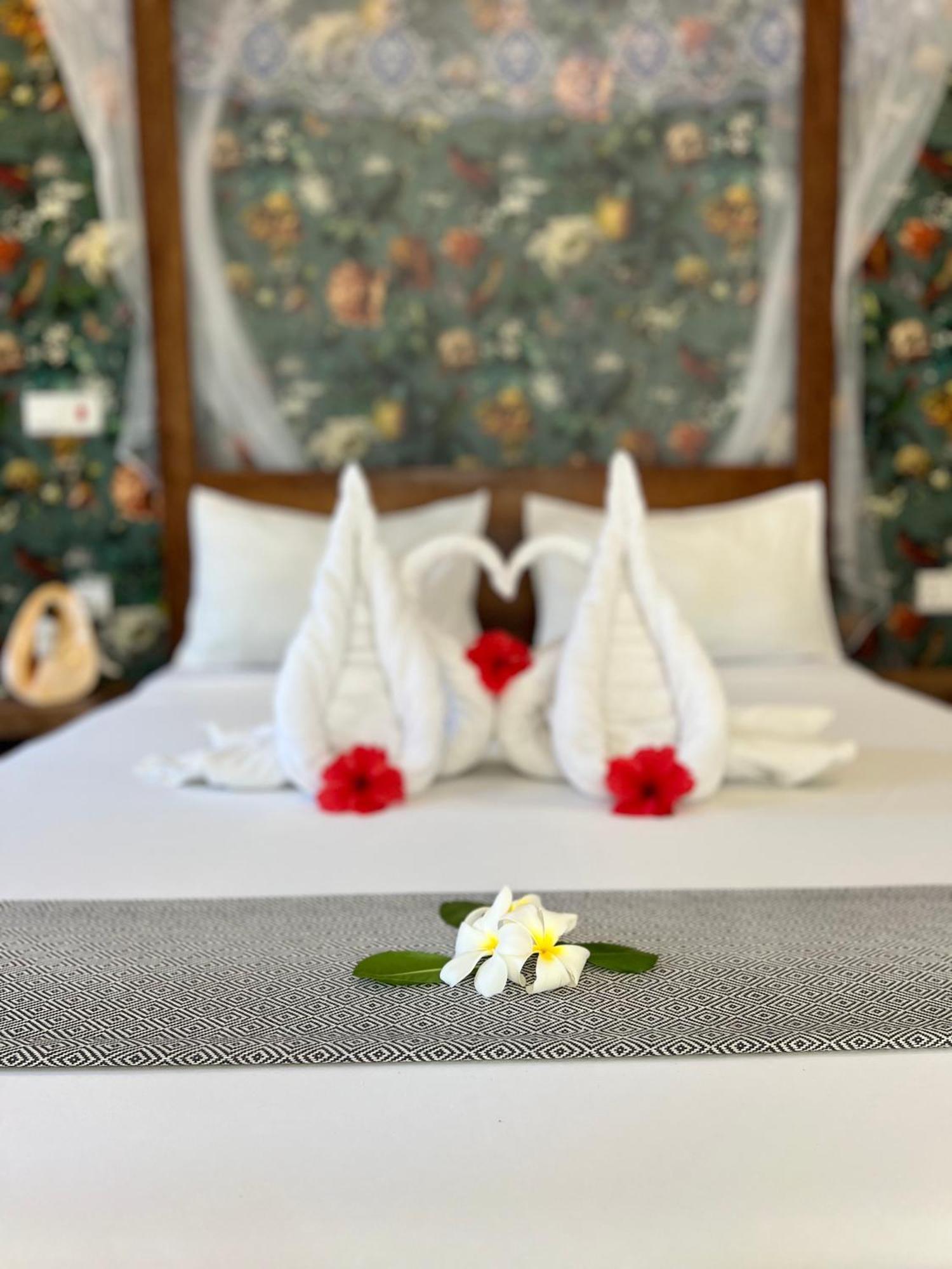 Seashore Beach Hotel キウェンワ エクステリア 写真